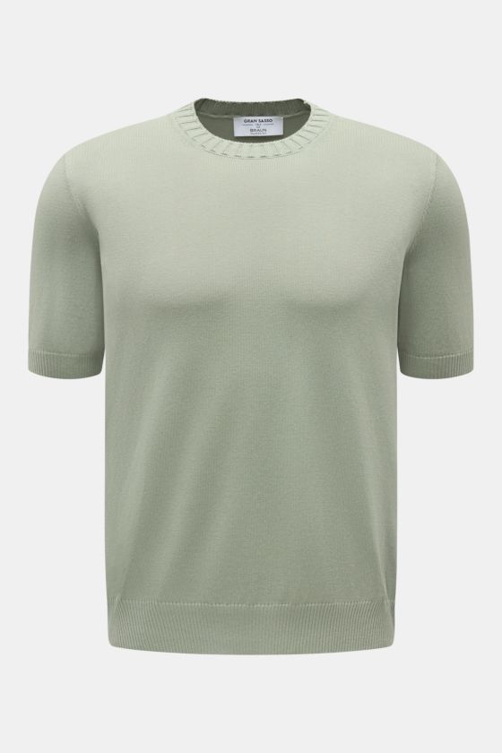 Gran Sasso Kurzarmpullover salbei, frontale Nahaufnahme, reine Baumwolle, Slim Fit, Rundhalsausschnitt, weicher Griff, feines Strickbild, Rippbündchen. Gran Sasso Kurzarmpullover salbei, frontale Nahaufnahme, reine Baumwolle, Slim Fit, Rundhalsausschnitt, weicher Griff, feines Strickbild, Rippbündchen.