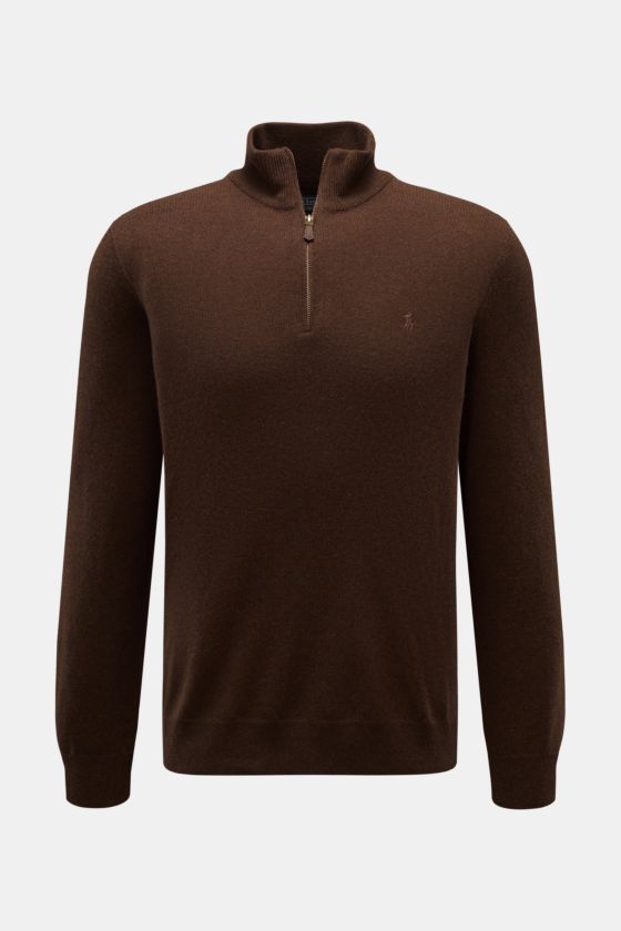 Polo Ralph Lauren Troyer dunkelbraun, Slim Fit, reine Wolle, weicher Griff, feines Strickbild, Rollkragen mit Reißverschluss, elastische Rippbündchen, frontale Ansicht. Polo Ralph Lauren Troyer dunkelbraun, Slim Fit, reine Wolle, weicher Griff, feines Strickbild, Rollkragen mit Reißverschluss, elastische Rippbündchen, frontale Ansicht.