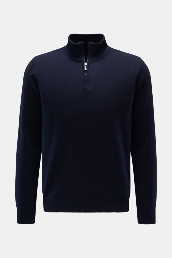 Moorer Troyer 'Terni' navy, frontale Ansicht, Regular Fit, Mix aus Cashmere und Seide, weicher Griff, feines Strickbild, Troyer Kragen mit Zipper, flexible Rippbündchen, Made in Italy. Moorer Troyer 'Terni' navy, frontale Ansicht, Regular Fit, Mix aus Cashmere und Seide, weicher Griff, feines Strickbild, Troyer Kragen mit Zipper, flexible Rippbündchen, Made in Italy.
