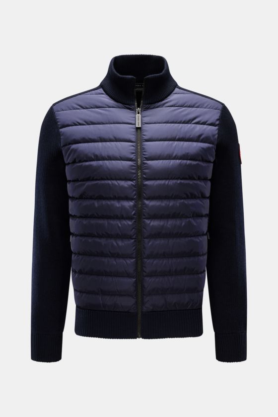 Canada Goose Strickjacke 'Hybridge Knit' navy, frontale Ansicht, Daunen-Front, reine Wolle, Slim Fit, Reißverschluss, Stehkragen, Zipper-Taschen, Rippbündchen Canada Goose Strickjacke 'Hybridge Knit' navy, frontale Ansicht, Daunen-Front, reine Wolle, Slim Fit, Reißverschluss, Stehkragen, Zipper-Taschen, Rippbündchen