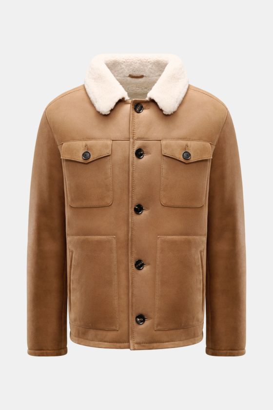 Windsor Lammfelljacke 'Atri' braun, frontal fotografiert, aus feinem Veloursleder mit weißem Lammfellkragen, Brust- und Hüfttaschen, Slim Fit. Windsor Lammfelljacke 'Atri' braun, frontal fotografiert, aus feinem Veloursleder mit weißem Lammfellkragen, Brust- und Hüfttaschen, Slim Fit.