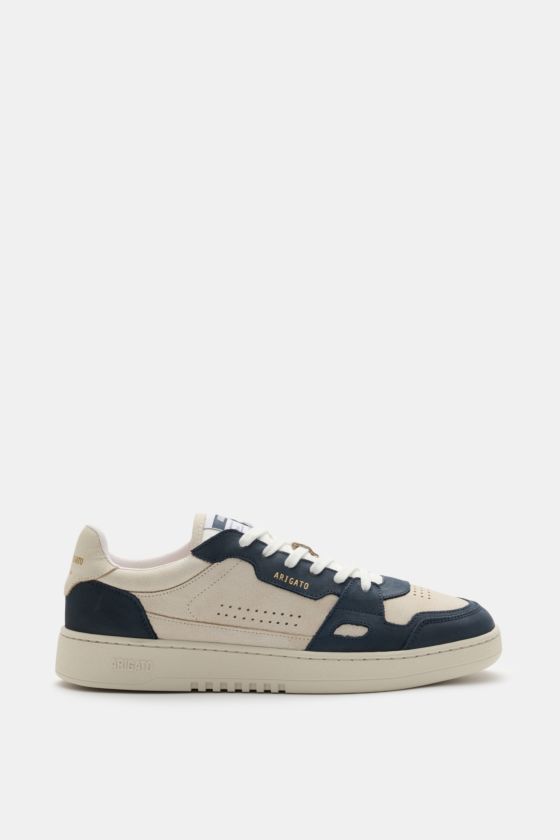 Axel Arigato Sneaker 'Dice Lo' beige/navy, Seitenansicht, Retro-Design mit Glattleder, Nubuk-Overlays, Perforationen, gepolstertem Schaftrand, flexibler Gummisohle. Axel Arigato Sneaker 'Dice Lo' beige/navy, Seitenansicht, Retro-Design mit Glattleder, Nubuk-Overlays, Perforationen, gepolstertem Schaftrand, flexibler Gummisohle.