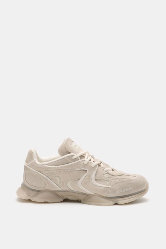Axel Arigato Sneaker 'Eris' offwhite, seitliche Ansicht, edles Veloursleder, schmale Silhouette, Vier-Loch-Schnürung, Gummisohle. Axel Arigato Sneaker 'Eris' offwhite, seitliche Ansicht, edles Veloursleder, schmale Silhouette, Vier-Loch-Schnürung, Gummisohle.