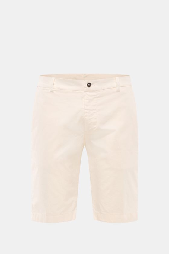 Berwich Bermudas 'Elax' creme, frontale Nahaufnahme, Regular Fit, elastische Baumwolle, weicher Griff, Reißverschluss, Bundknopf, teilelastischer Bund, französische Taschen, Gesäßtaschen mit Knopf, ideal für heiße Tage und Urlaub. Berwich Bermudas 'Elax' creme, frontale Nahaufnahme, Regular Fit, elastische Baumwolle, weicher Griff, Reißverschluss, Bundknopf, teilelastischer Bund, französische Taschen, Gesäßtaschen mit Knopf, ideal für heiße Tage und Urlaub.