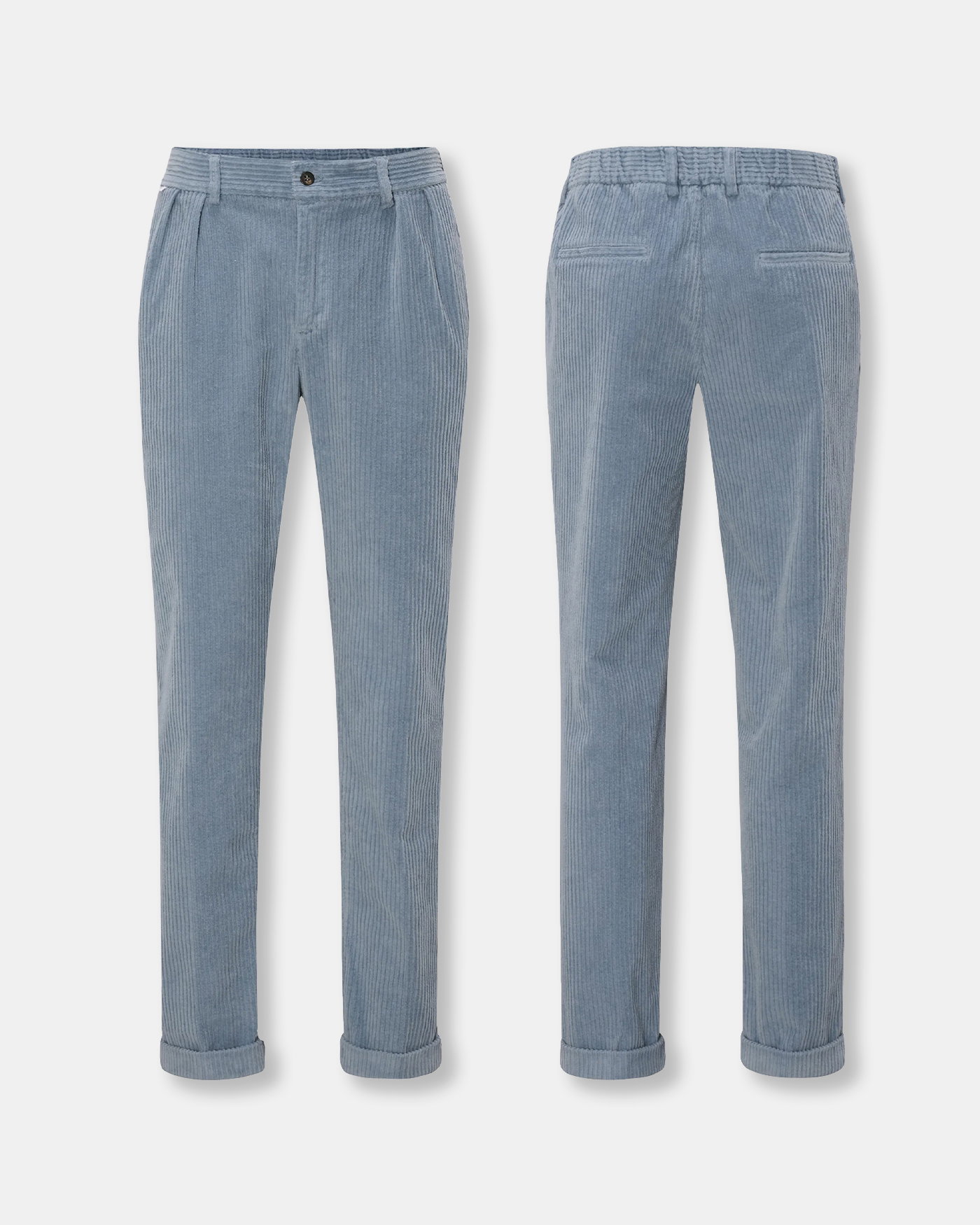 Hellblaue Cordhose mit geradem Schnitt, aufgerollten Beinenden, vorderer Knopfleiste und Taschen, Vorder- und Rückansicht.