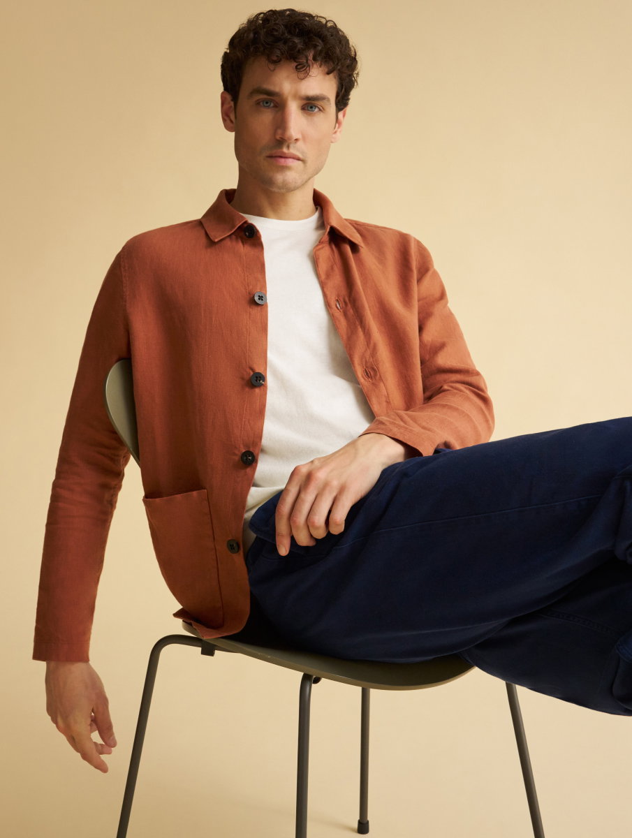Stilvolle Herren-Outfits: Farben richtig kombinieren 